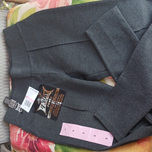 Seven7 new 4-way stretch pull-on pintuck leggings - Picture 2 of 8